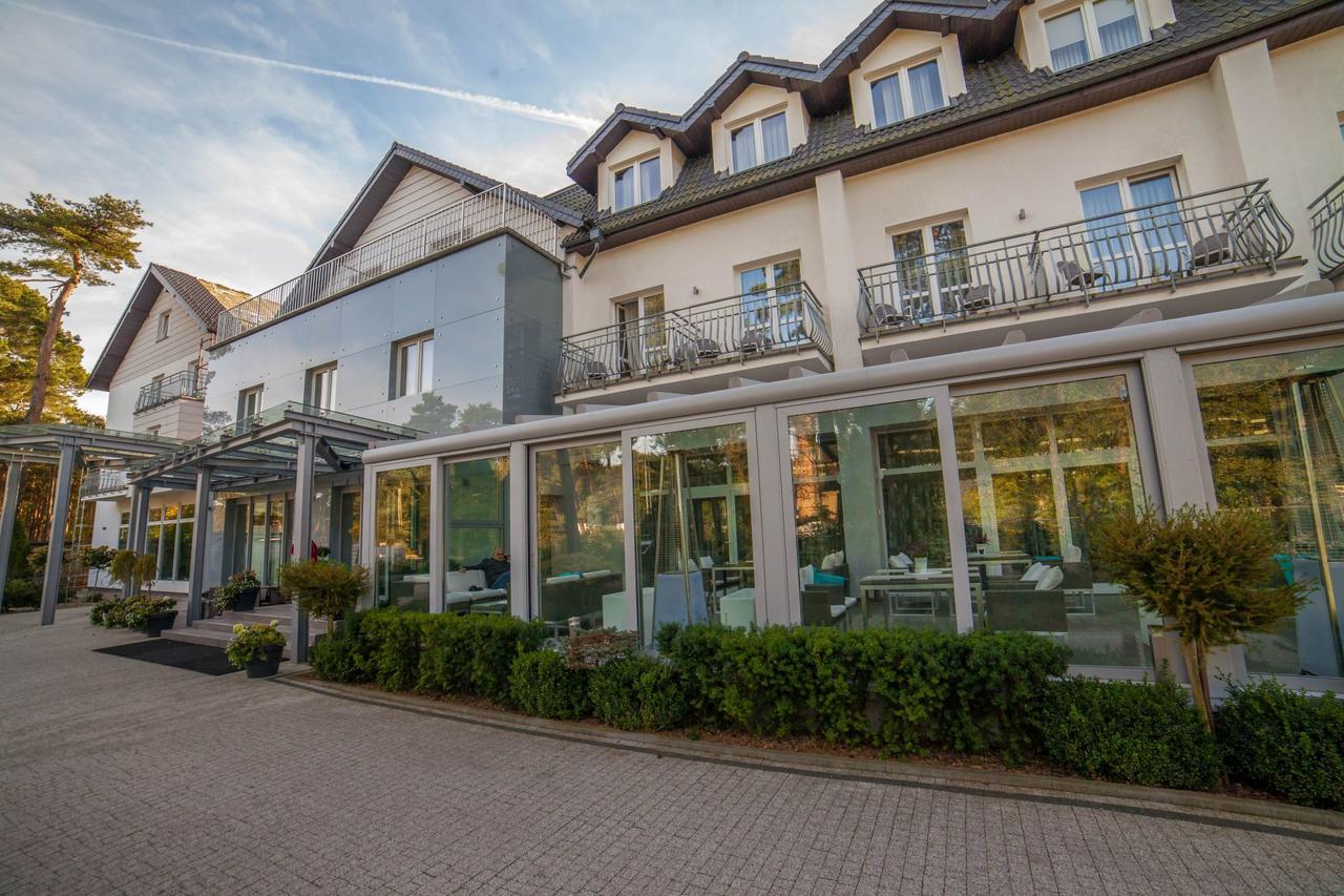 Hotel Jantar Wellness & Spa Ustka Bagian luar foto