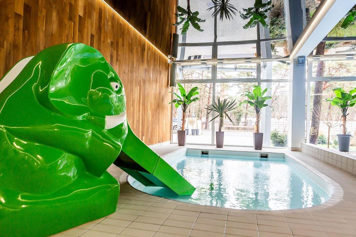 Hotel Jantar Wellness & Spa Ustka Bagian luar foto